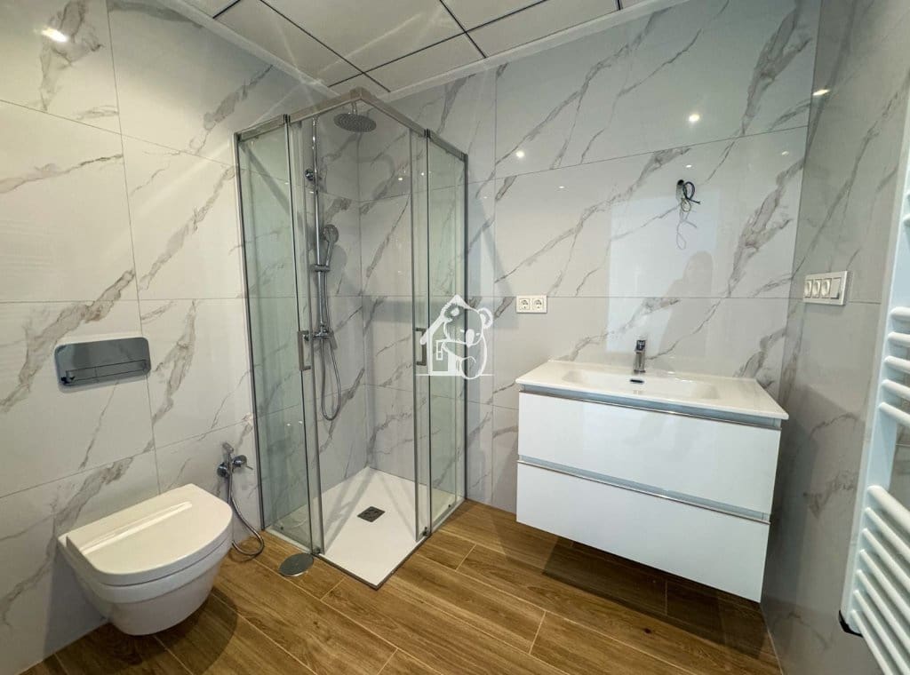 Casa de 3 habitaciones en Cabo Roig en venta con piscina - 300.000 € (Ref: 9614552)