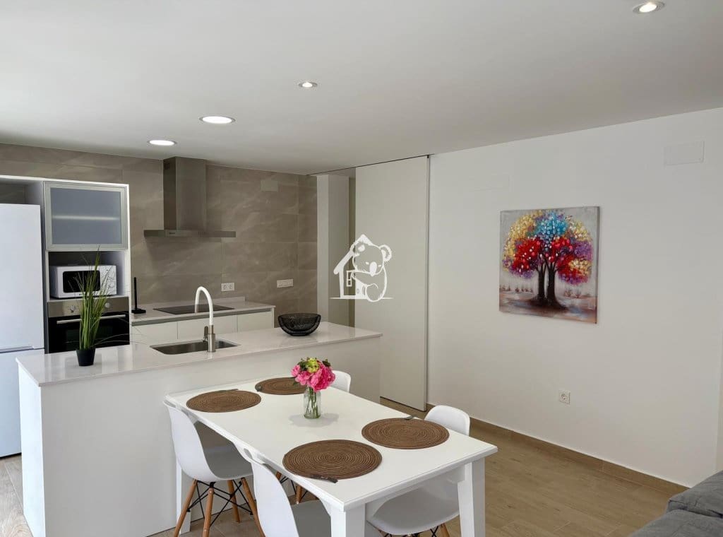 3 bedroom Apartment for rent in Bigastro - € 650 (Ref: 9614553)