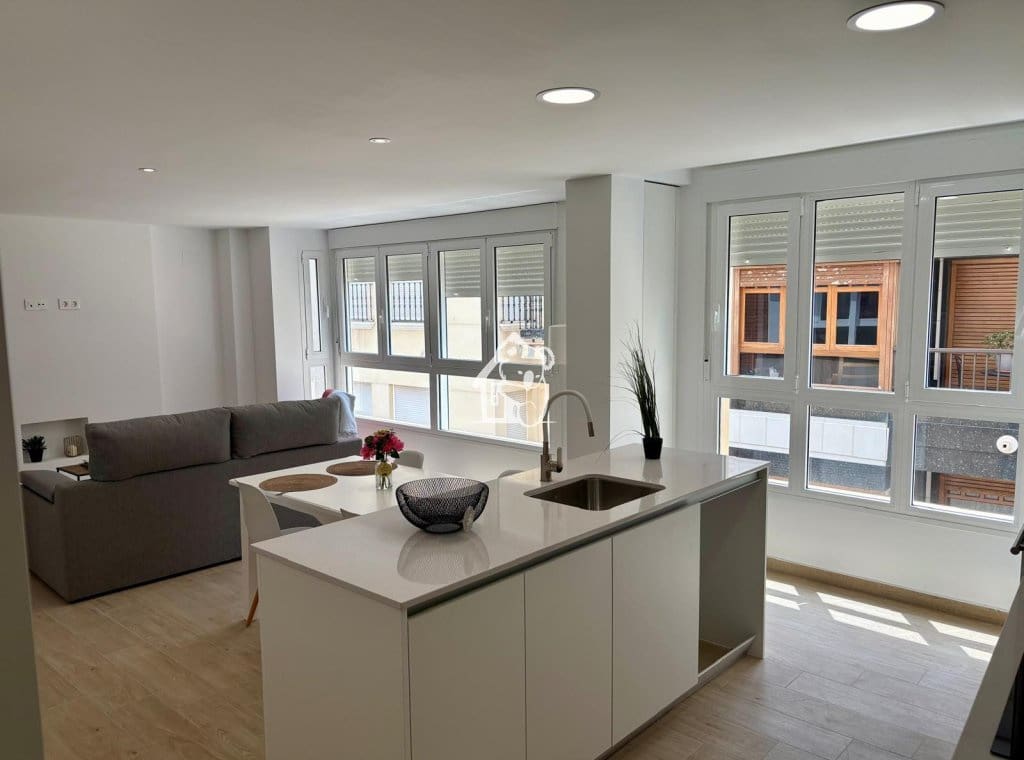 3 bedroom Apartment for rent in Bigastro - € 650 (Ref: 9614553)