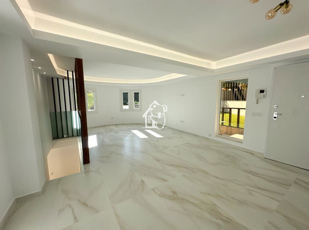 6 quarto Moradia para venda em Torrevieja com piscina garagem - 665 000 € (Ref: 9627027)