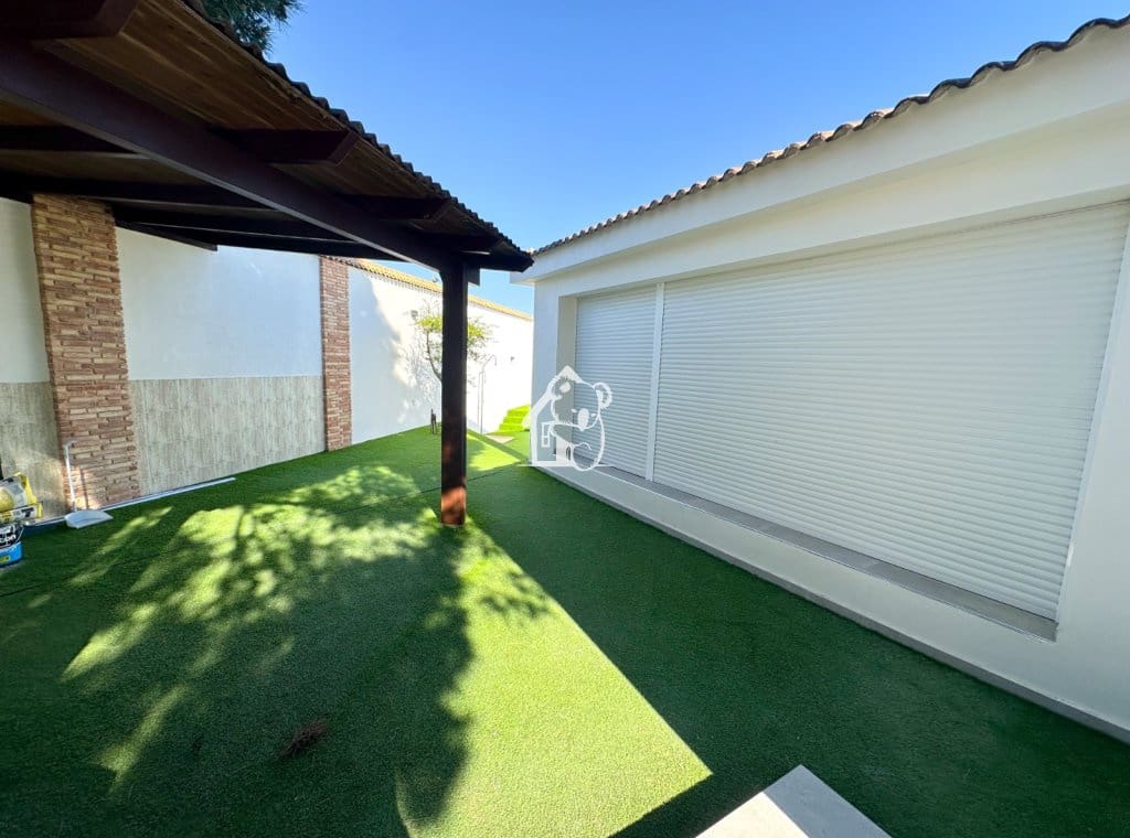 6 quarto Moradia para venda em Torrevieja com piscina garagem - 665 000 € (Ref: 9627027)