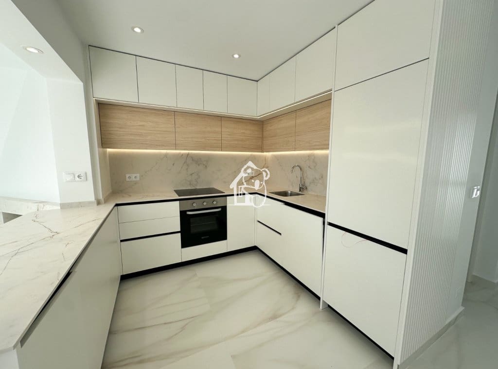 6 quarto Moradia para venda em Torrevieja com piscina garagem - 665 000 € (Ref: 9627027)