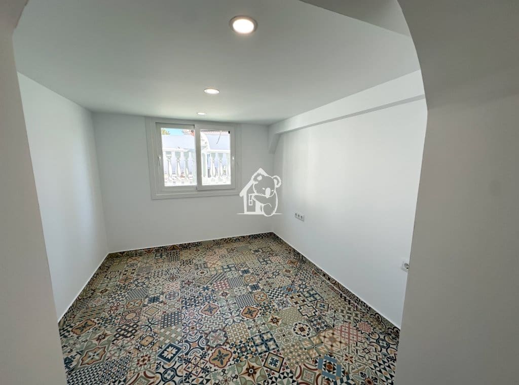 6 quarto Moradia para venda em Torrevieja com piscina garagem - 665 000 € (Ref: 9627027)