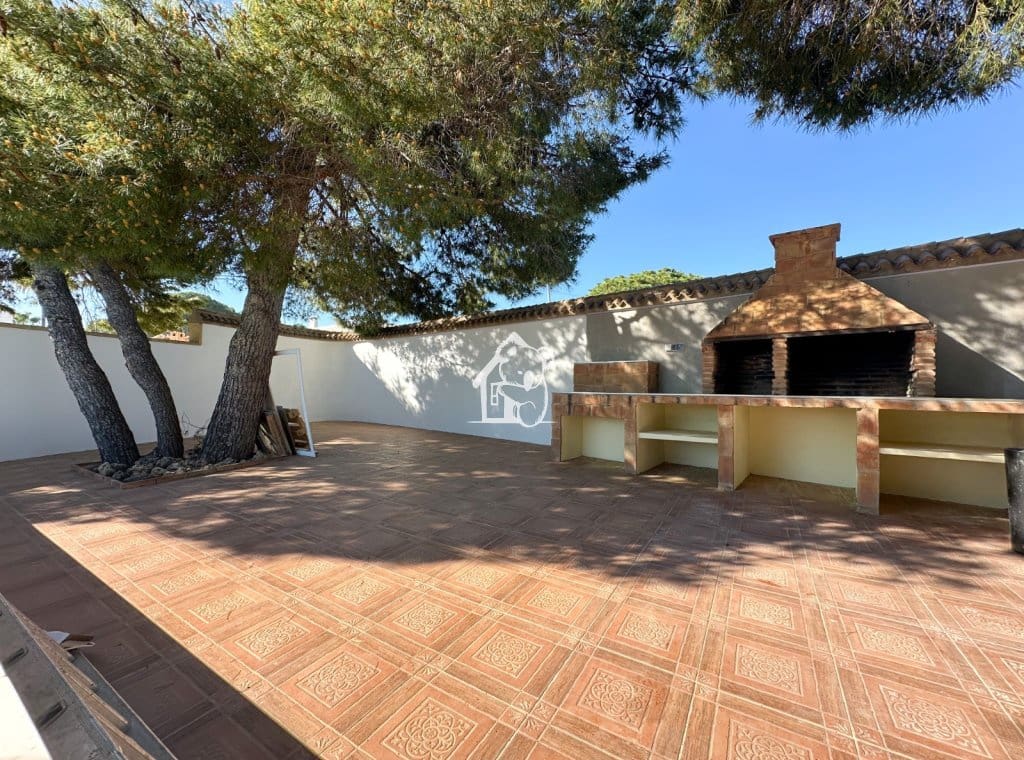 6 quarto Moradia para venda em Torrevieja com piscina garagem - 665 000 € (Ref: 9627027)