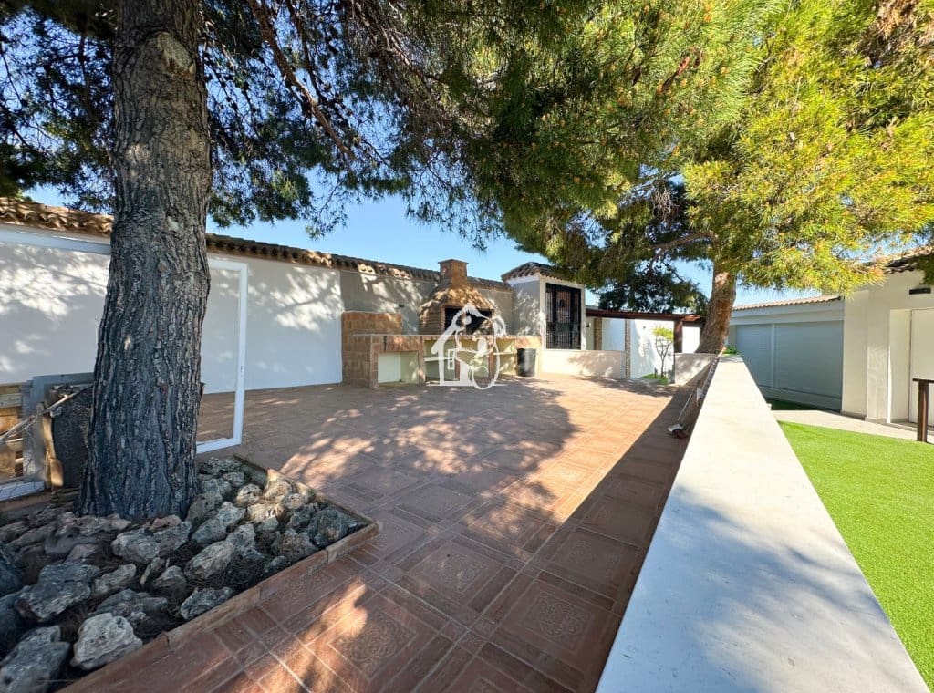 6 quarto Moradia para venda em Torrevieja com piscina garagem - 665 000 € (Ref: 9627027)