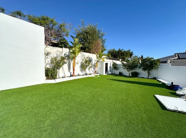 6 quarto Moradia para venda em Los Balcones - Los Altos, Torrevieja com piscina garagem - 665 000 € (Ref: 9627027)