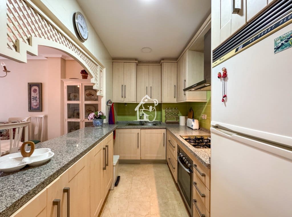 2 Zimmer Apartment zu vermieten in Torrevieja - 850 € (Ref: 9629413)