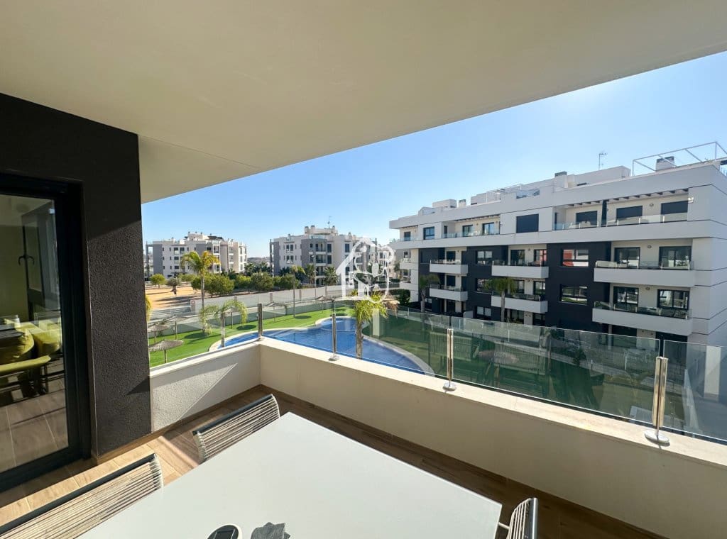 2 slaapkamer Appartement te huur in Villamartin met zwembad garage - € 1.200 (Ref: 9632914)