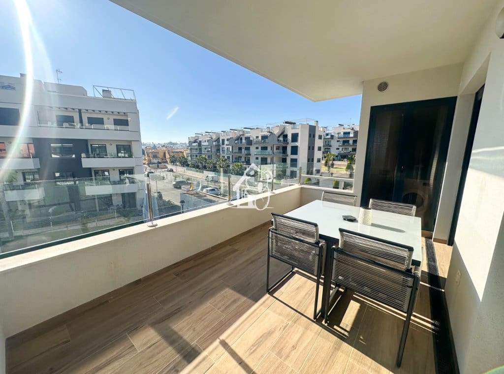 2 slaapkamer Appartement te huur in Villamartin met zwembad garage - € 1.200 (Ref: 9632914)