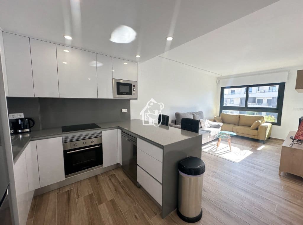 2 slaapkamer Appartement te huur in Villamartin met zwembad garage - € 1.200 (Ref: 9632914)