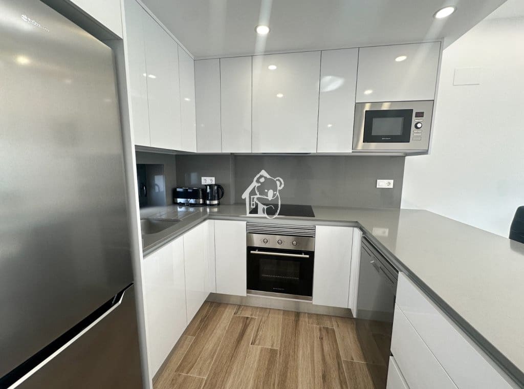 2 slaapkamer Appartement te huur in Villamartin met zwembad garage - € 1.200 (Ref: 9632914)