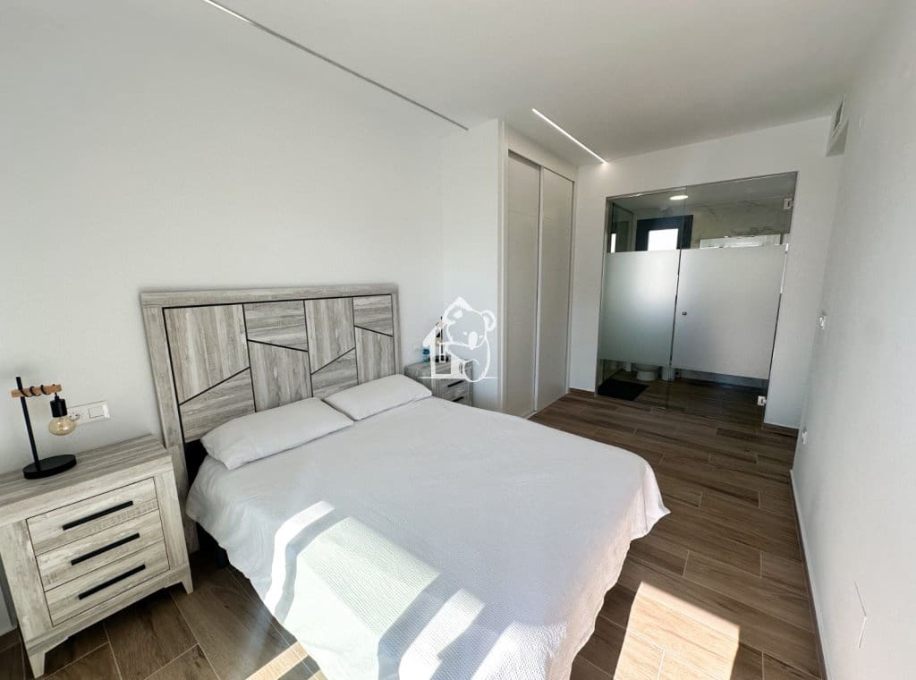 2 slaapkamer Appartement te huur in Villamartin met zwembad garage - € 1.200 (Ref: 9632914)