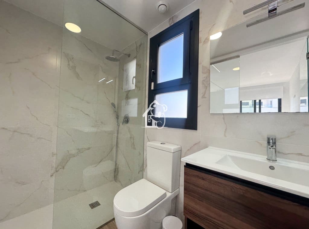 2 slaapkamer Appartement te huur in Villamartin met zwembad garage - € 1.200 (Ref: 9632914)