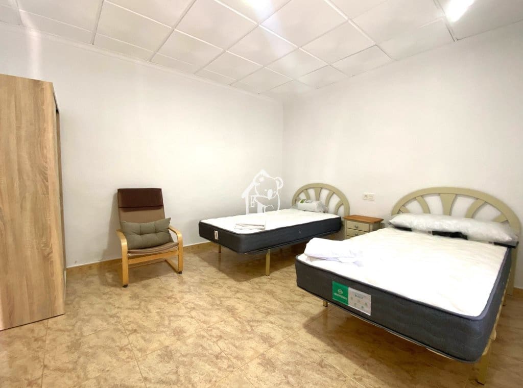 Casa de 3 habitaciones en Arneva en venta - 80.000 € (Ref: 9638932)