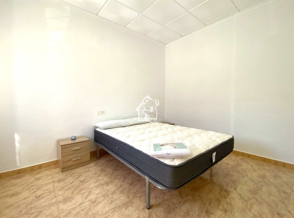 Casa de 3 habitaciones en Arneva en venta - 80.000 € (Ref: 9638932)