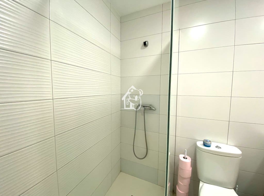 Casa de 3 habitaciones en Arneva en venta - 80.000 € (Ref: 9638932)