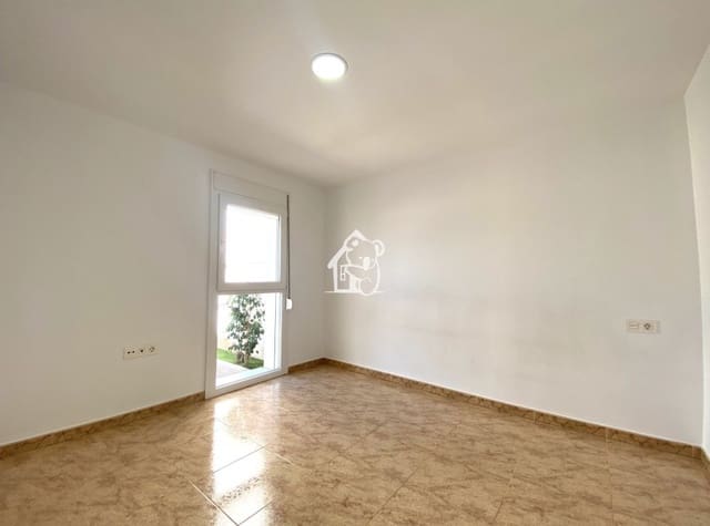 Casa de 3 habitaciones en Arneva, Orihuela en venta - 80.000 € (Ref: 9638932)