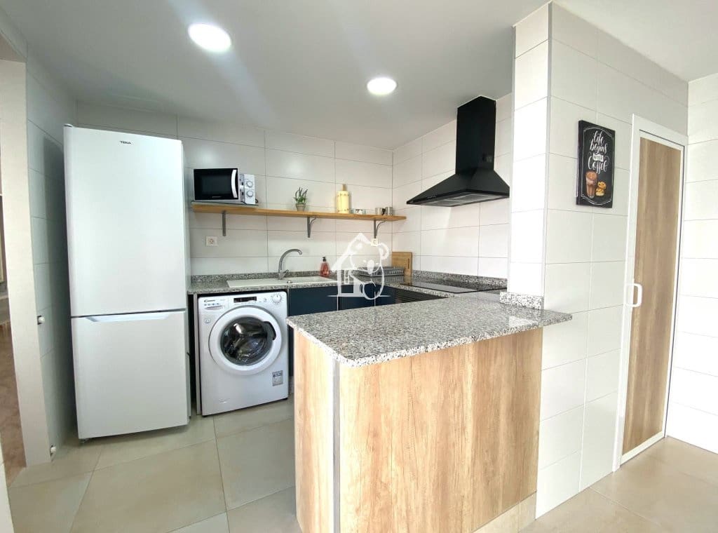 Casa de 3 habitaciones en Arneva en venta - 80.000 € (Ref: 9638932)