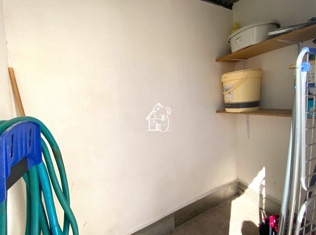 Casa de 3 habitaciones en Arneva en venta - 80.000 € (Ref: 9638932)