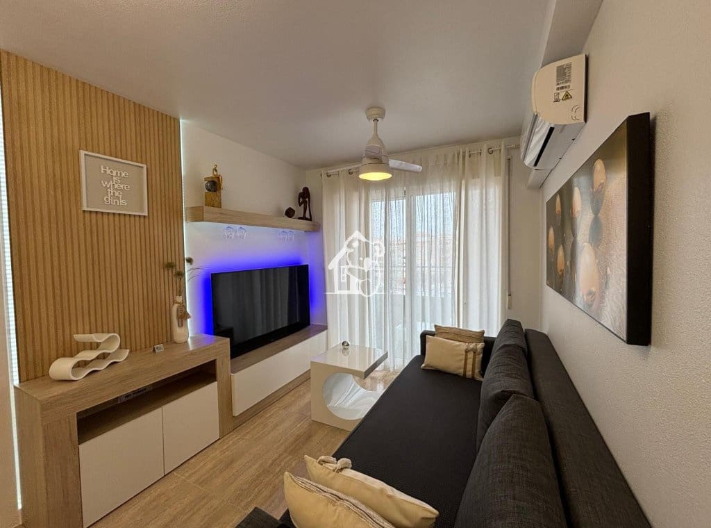 1 bedroom Apartment for rent in Torrevieja with pool garage - € 700 (Ref: 9646727)