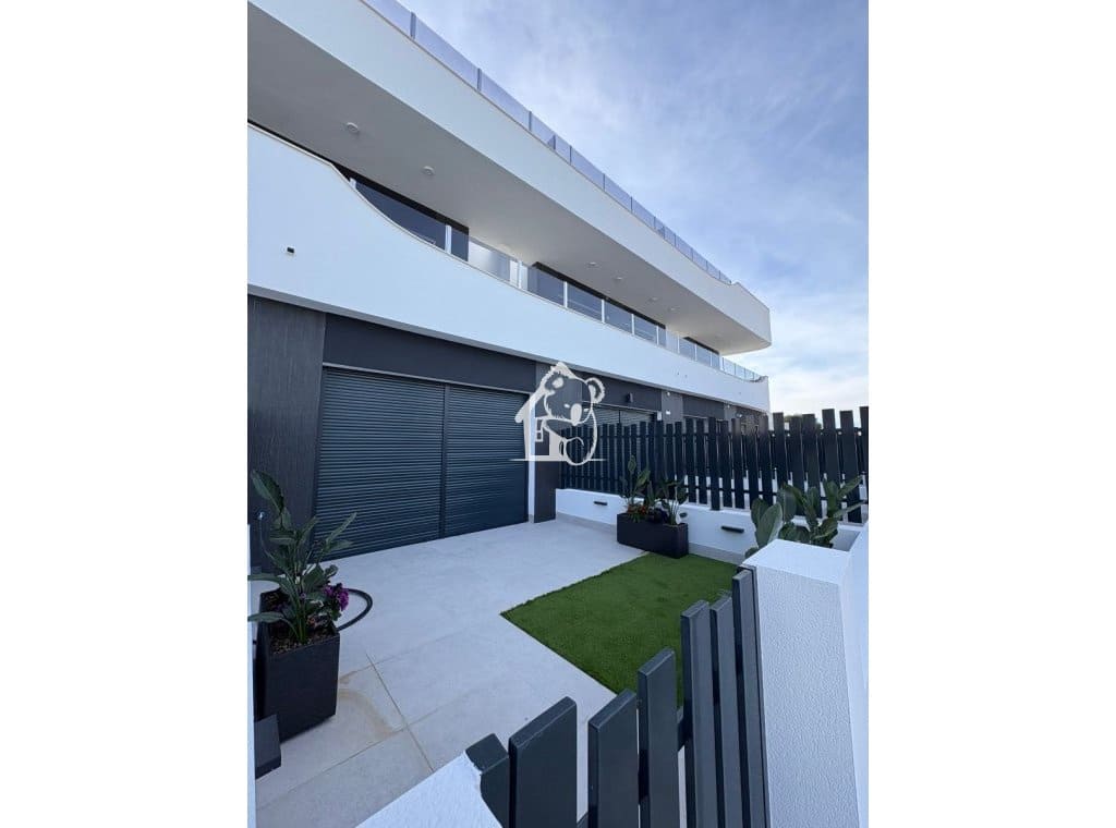 3 bedroom Townhouse for sale in Cabo Roig with pool - € 350,000 (Ref: 9650972)