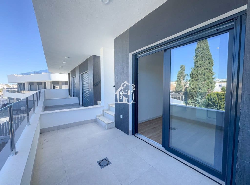 3 bedroom Townhouse for sale in Cabo Roig with pool - € 350,000 (Ref: 9650972)