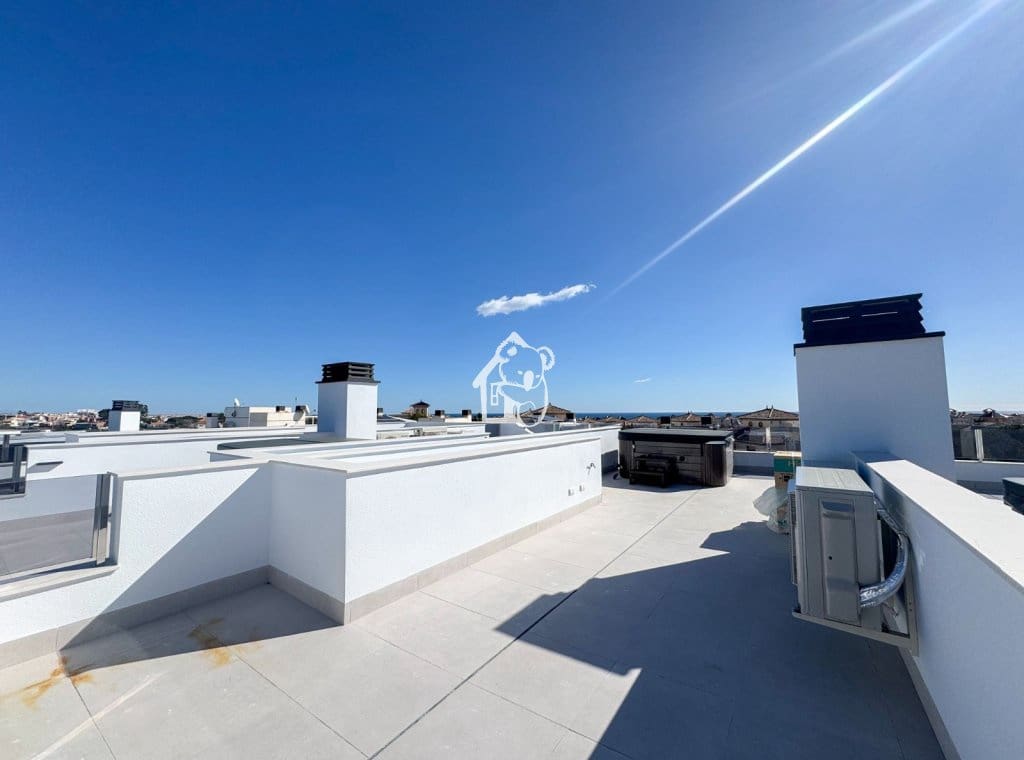 3 bedroom Townhouse for sale in Cabo Roig with pool - € 350,000 (Ref: 9650972)