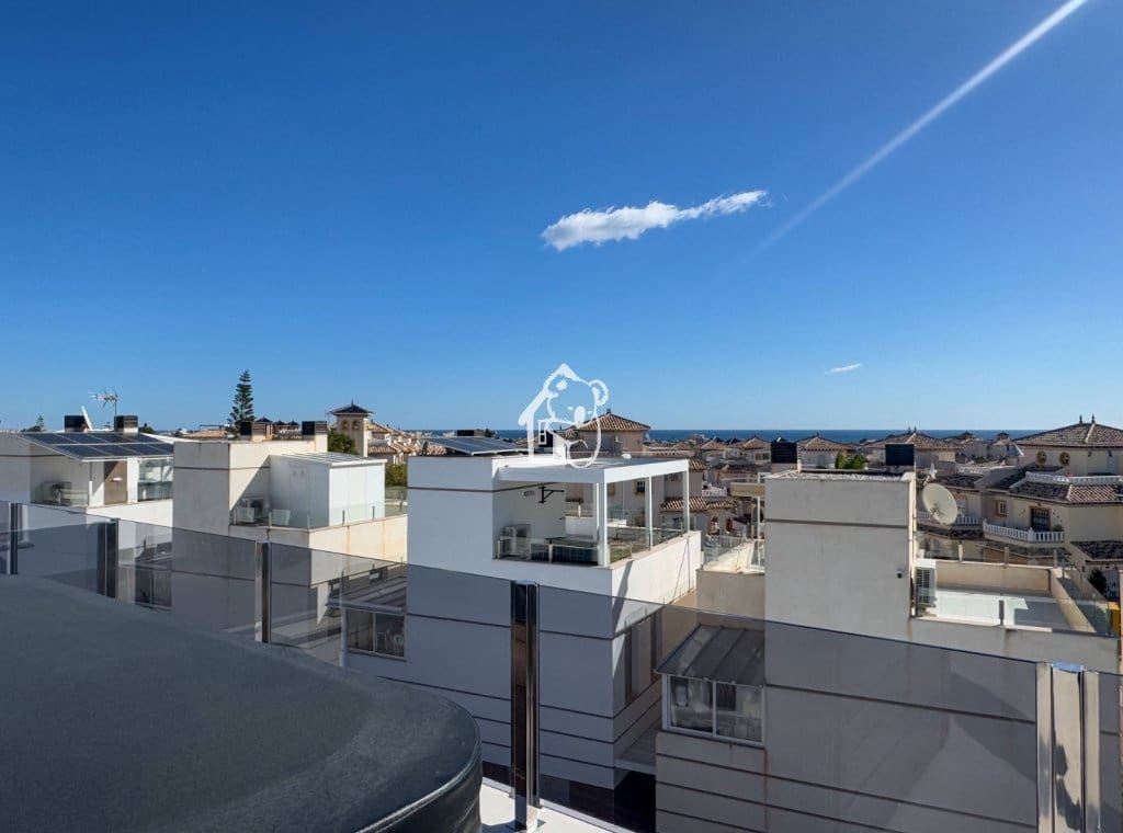 3 bedroom Townhouse for sale in Cabo Roig with pool - € 350,000 (Ref: 9650972)