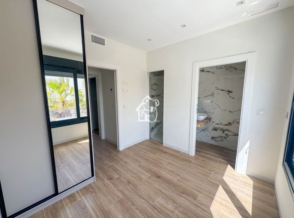 3 bedroom Townhouse for sale in Cabo Roig with pool - € 400,000 (Ref: 9650972)