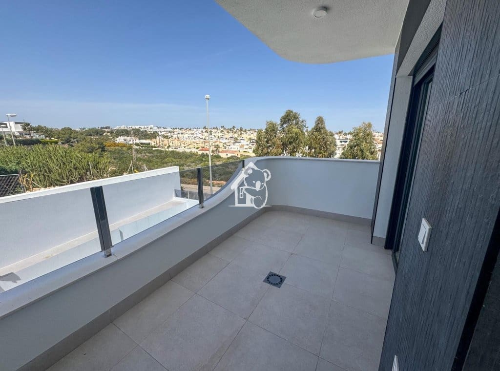 3 bedroom Townhouse for sale in Cabo Roig with pool - € 400,000 (Ref: 9650972)