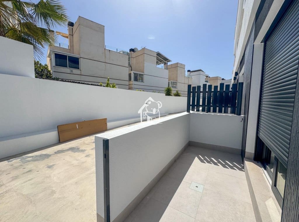 3 bedroom Townhouse for sale in Cabo Roig with pool - € 400,000 (Ref: 9650972)