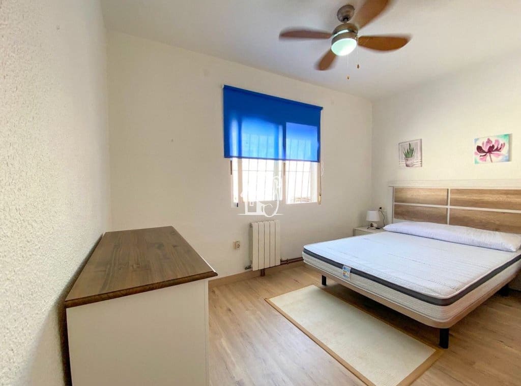 4 quarto Moradia para arrendar em Torrevieja com piscina - 2 100 € (Ref: 9650973)