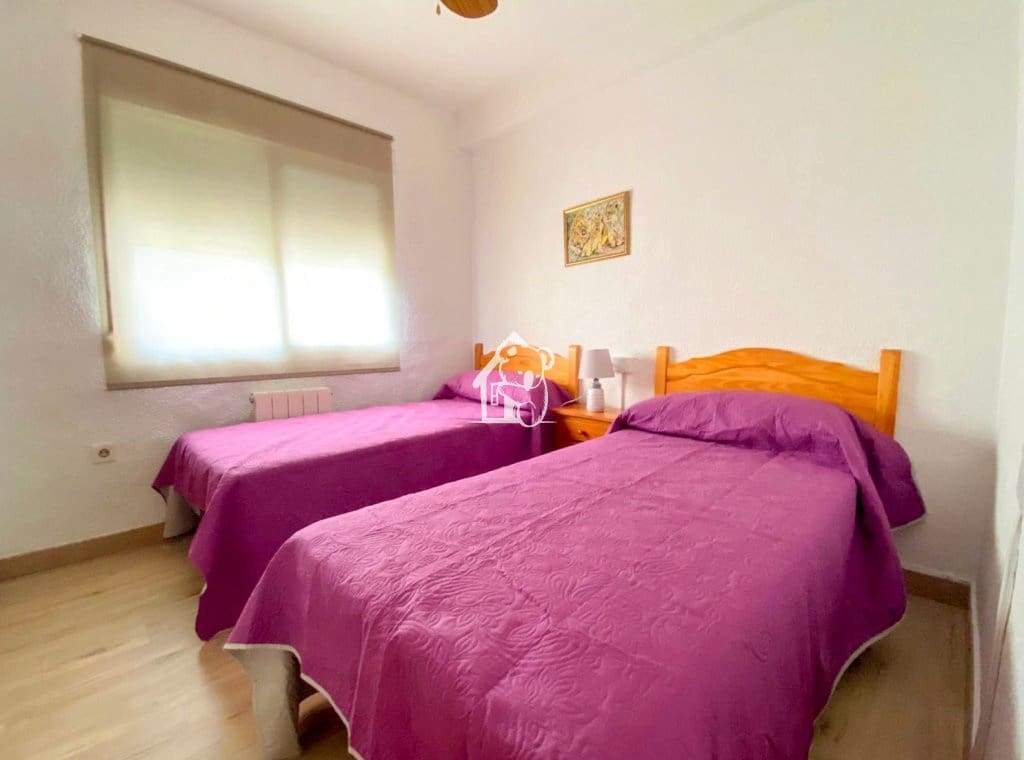 4 quarto Moradia para arrendar em Torrevieja com piscina - 2 100 € (Ref: 9650973)