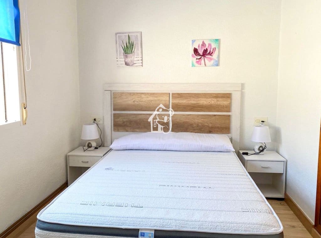 4 quarto Moradia para arrendar em Torrevieja com piscina - 2 100 € (Ref: 9650973)