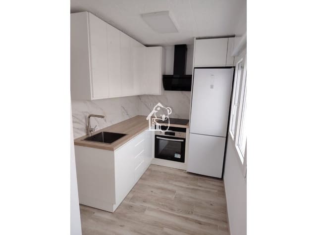 2 bedroom Townhouse for rent in El Chaparral - La Siesta - La Torreta, Torrevieja - € 800 (Ref: 9665685)