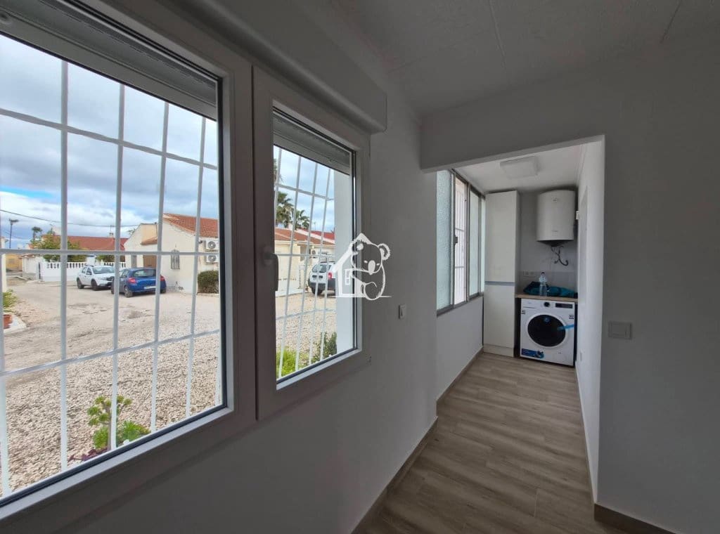 2 makuuhuone Omakotitalo vuokrattavana paikassa Torrevieja - 800 € (Ref: 9665685)