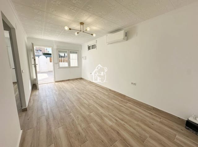 2 bedroom Townhouse for rent in El Chaparral - La Siesta - La Torreta, Torrevieja - € 800 (Ref: 9665685)