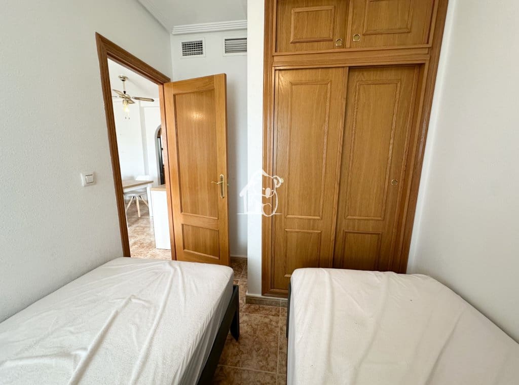 Apartamento de 2 habitaciones en Orihuela Costa en alquiler con piscina - 900 € (Ref: 9665686)