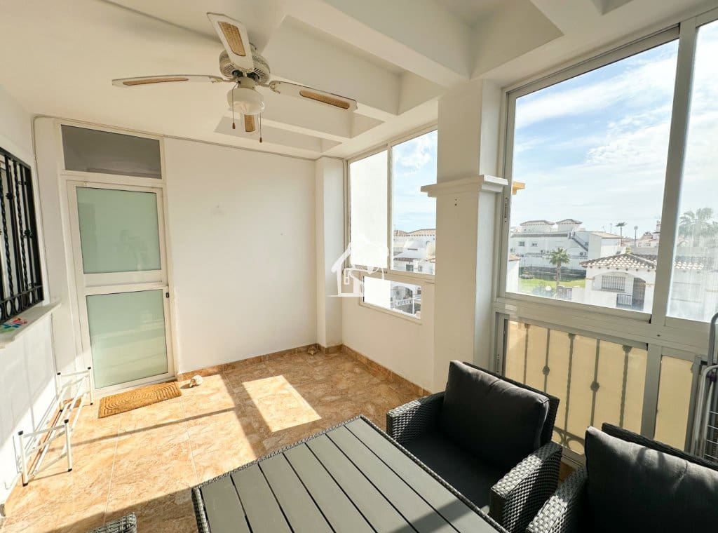 Apartamento de 2 habitaciones en Orihuela Costa en alquiler con piscina - 900 € (Ref: 9665686)