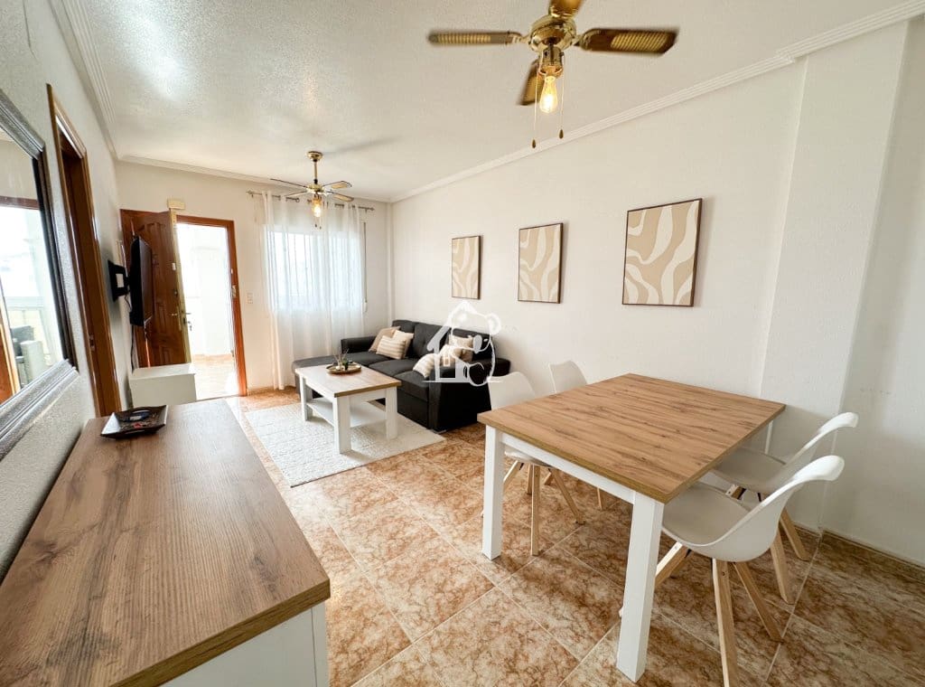 Apartamento de 2 habitaciones en Orihuela Costa en alquiler con piscina - 900 € (Ref: 9665686)