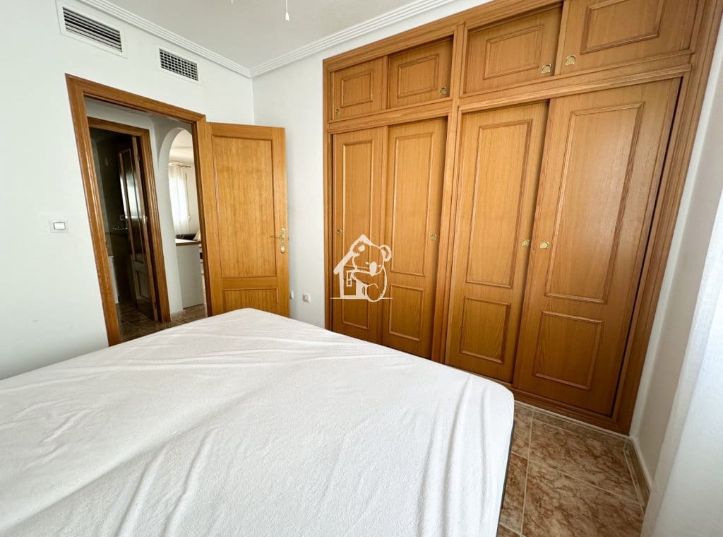 Apartamento de 2 habitaciones en Orihuela Costa en alquiler con piscina - 900 € (Ref: 9665686)