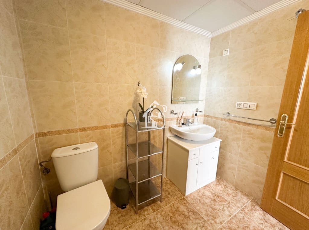 Apartamento de 2 habitaciones en Orihuela Costa en alquiler con piscina - 900 € (Ref: 9665686)