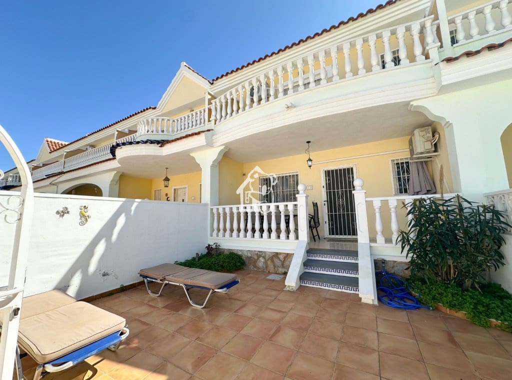 3 slaapkamer Huis te huur in Ciudad Quesada met zwembad - € 1.200 (Ref: 9689266)