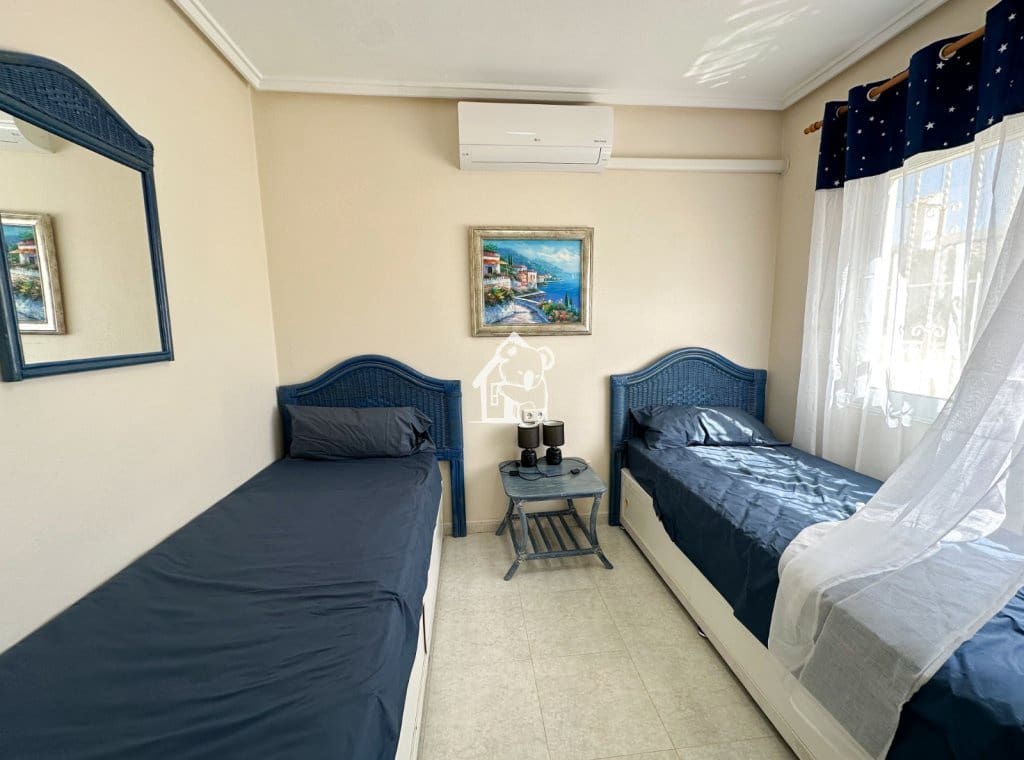 3 slaapkamer Huis te huur in Ciudad Quesada met zwembad - € 1.200 (Ref: 9689266)