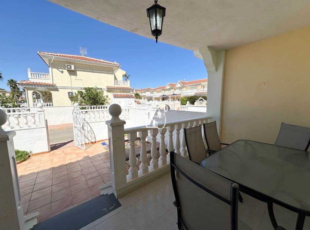 3 slaapkamer Huis te huur in Ciudad Quesada met zwembad - € 1.200 (Ref: 9689266)