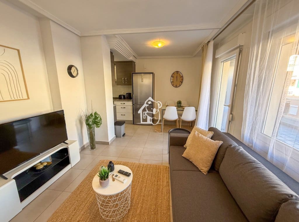 1 bedroom Penthouse for rent in Torrevieja - € 850 (Ref: 9689272)