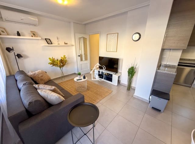 1 bedroom Penthouse for rent in Playa de los Locos, Torrevieja - € 850 (Ref: 9689272)