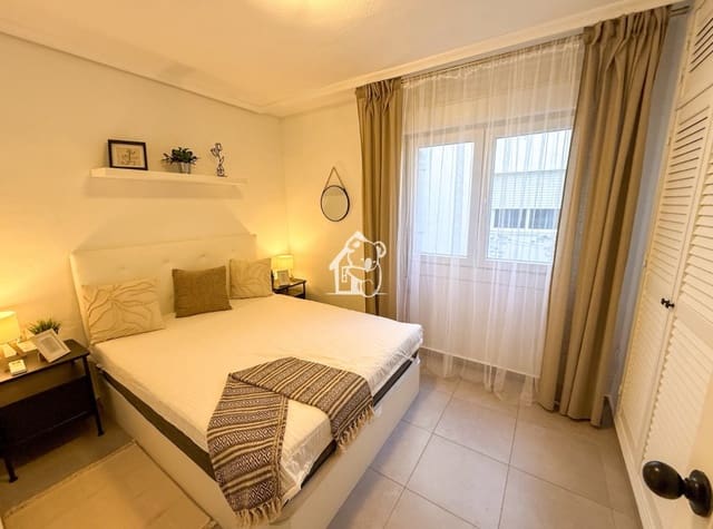 1 bedroom Penthouse for rent in Playa de los Locos, Torrevieja - € 850 (Ref: 9689272)