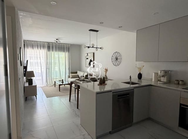 2 Zimmer Apartment zu vermieten in El Chaparral - La Siesta - La Torreta, Torrevieja mit Pool Garage - 2.250 € (Ref: 9689868)