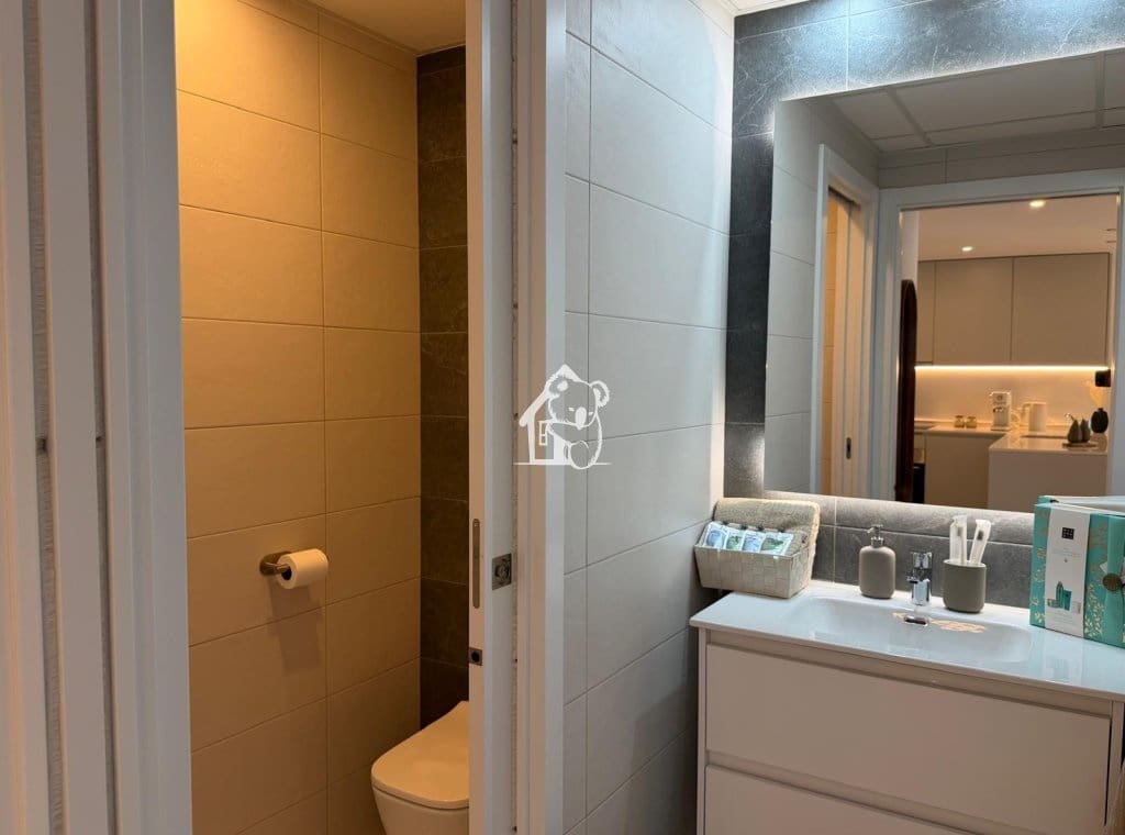 2 Zimmer Apartment zu vermieten in Torrevieja mit Pool Garage - 2.250 € (Ref: 9689868)